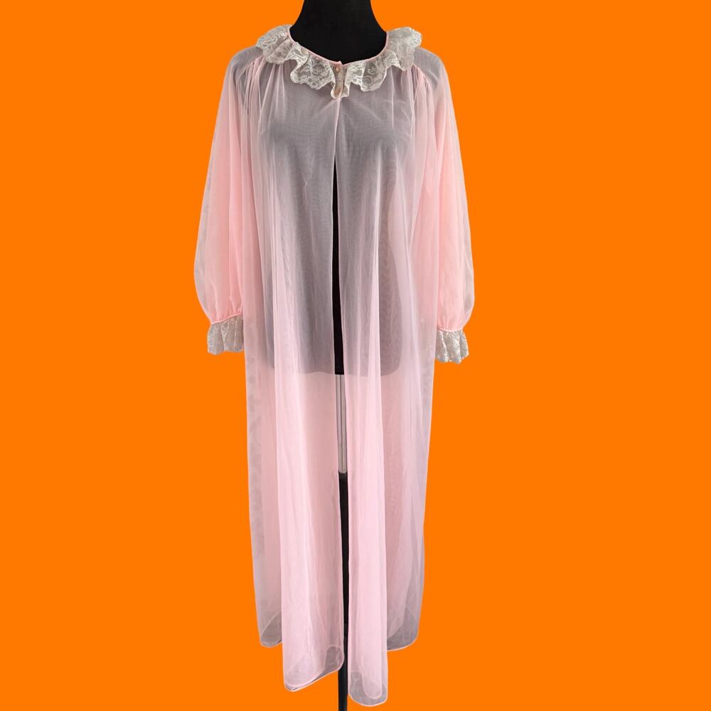 60's 70's vintage peach pink lace ruffled peignor lingerie robe S Kayser